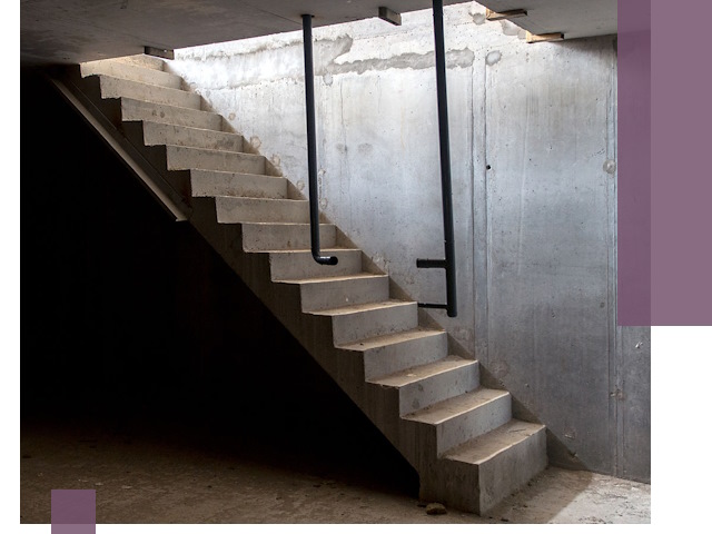 Изготовление и монтаж лестниц в подвале в Нефтеюганске