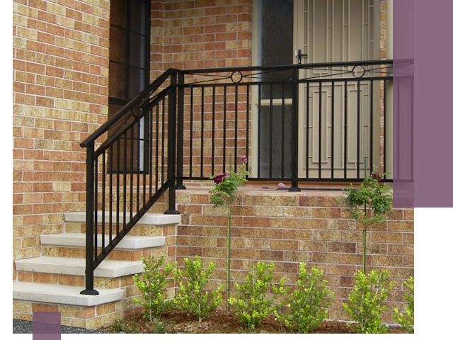 Уличные перила из металла под ключ в Нефтеюганске