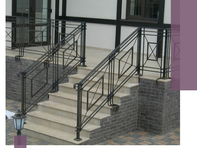 Перила для крыльца в Нефтеюганске — монтаж, изготовление и установка