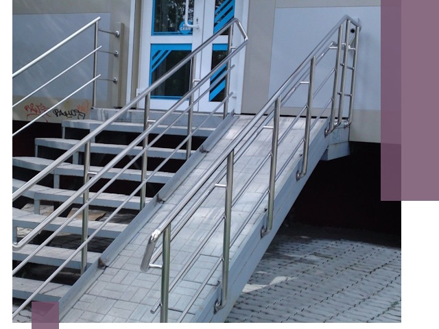 Пандус на крыльцо под ключ в Нефтеюганске: монтаж и изготовление