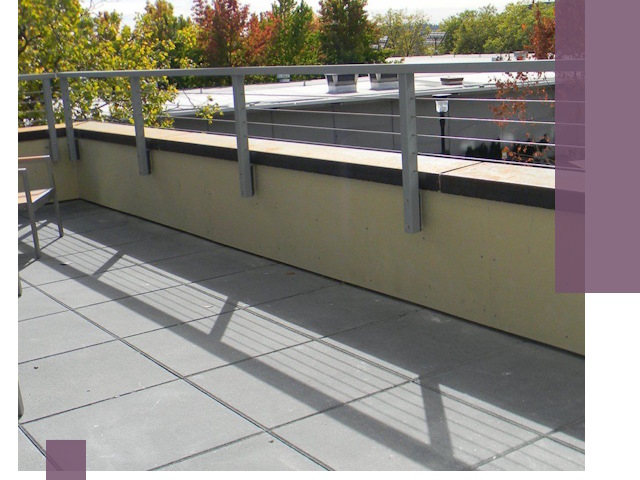 Металлические парапеты под ключ в Нефтеюганске: монтаж и изготовление